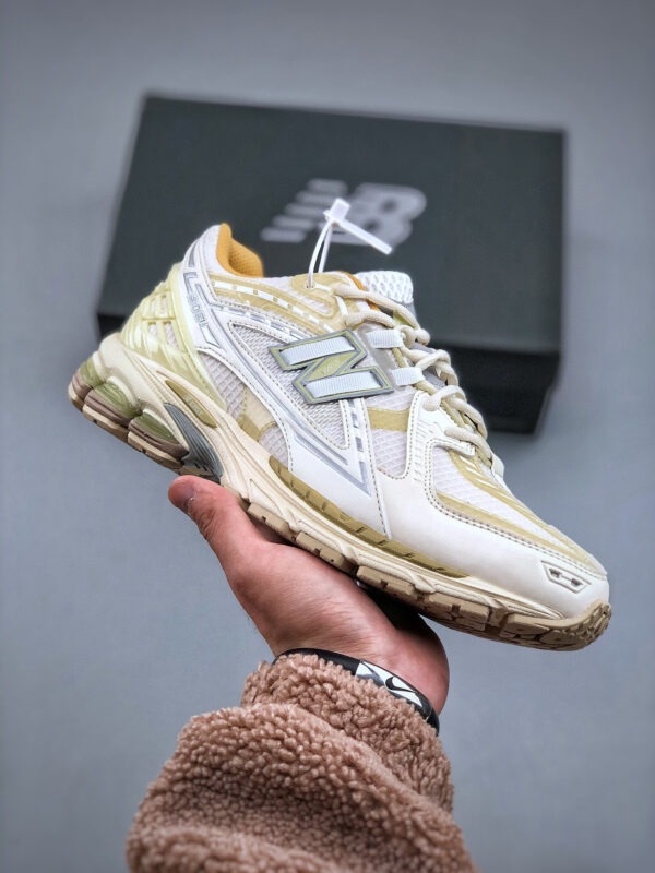 New Balance 1906