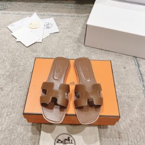 Hermes Oran Camel