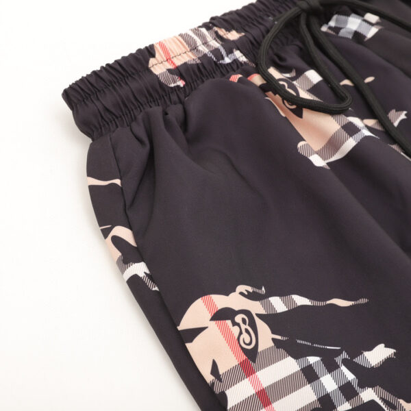 Short Burberry – Image 2