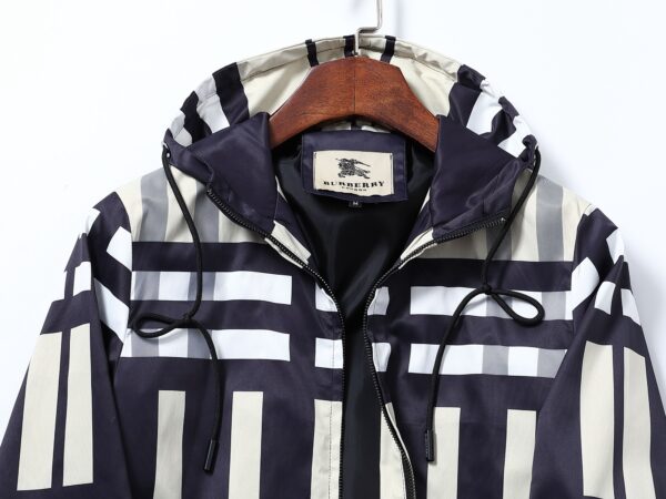 Kway Burberry Black – Image 2
