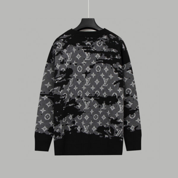 Sweat Lv Holo – Image 4