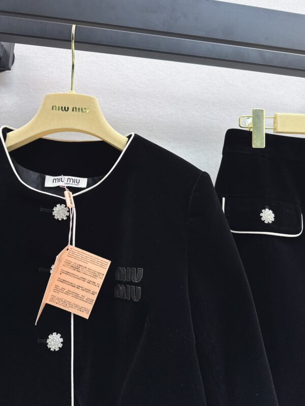 Ensemble Miu-Miu velours – Image 2
